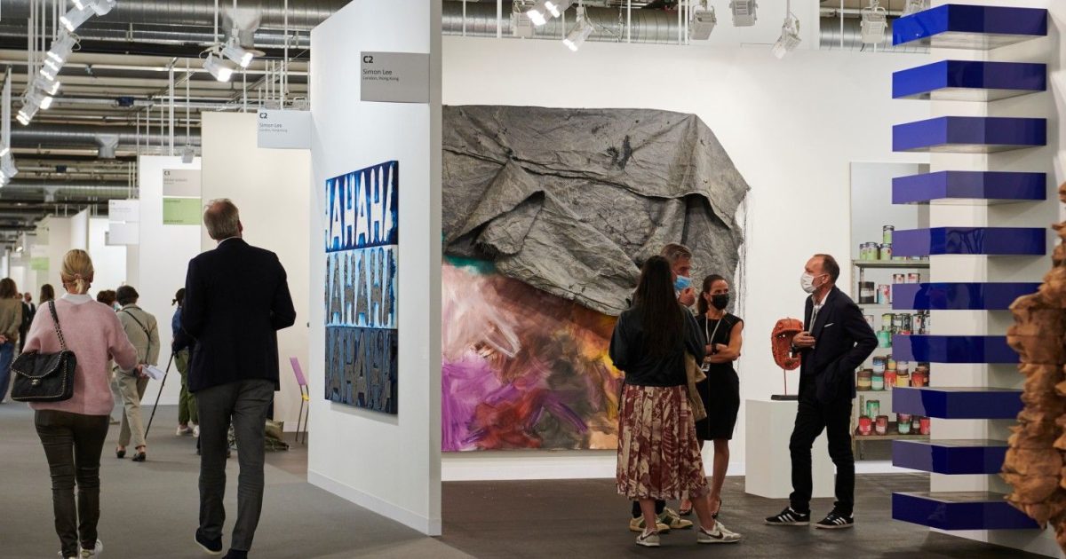 art_basel_interior_52ea35b443-