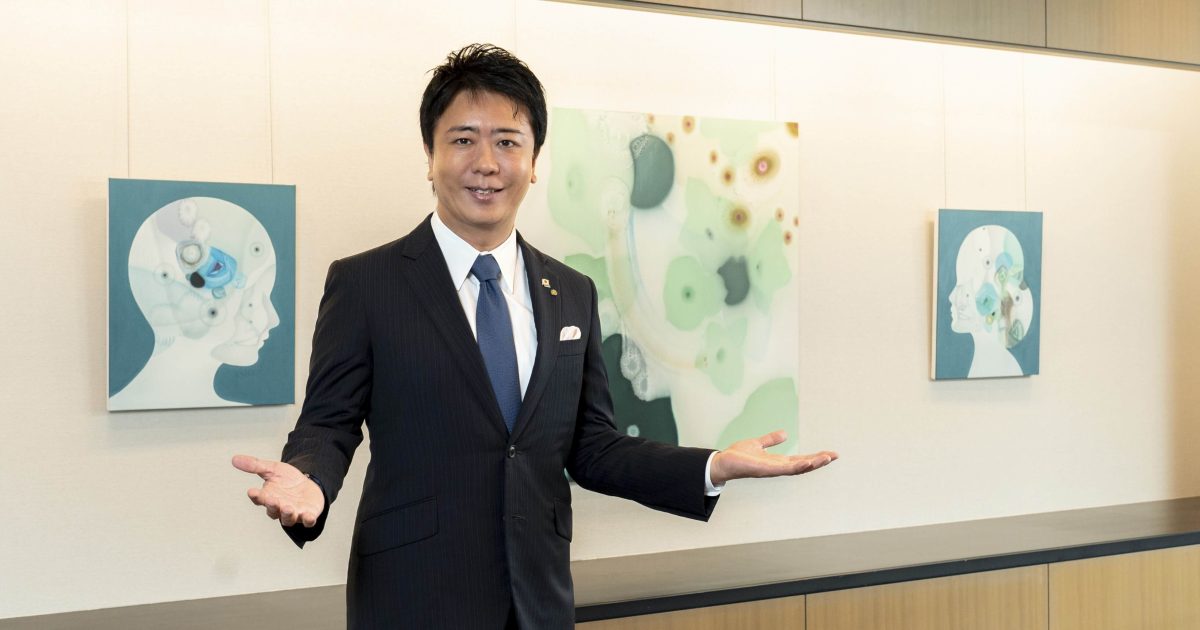 【真作】【WISH】高島常雄「杏花」油彩 4号 　　〇幻想画家 創元会運営委員 彫刻の森美術館買上 #23063343 ☆高島常雄☆「フランス人形」真作保証 高知出身 創元会運営委員