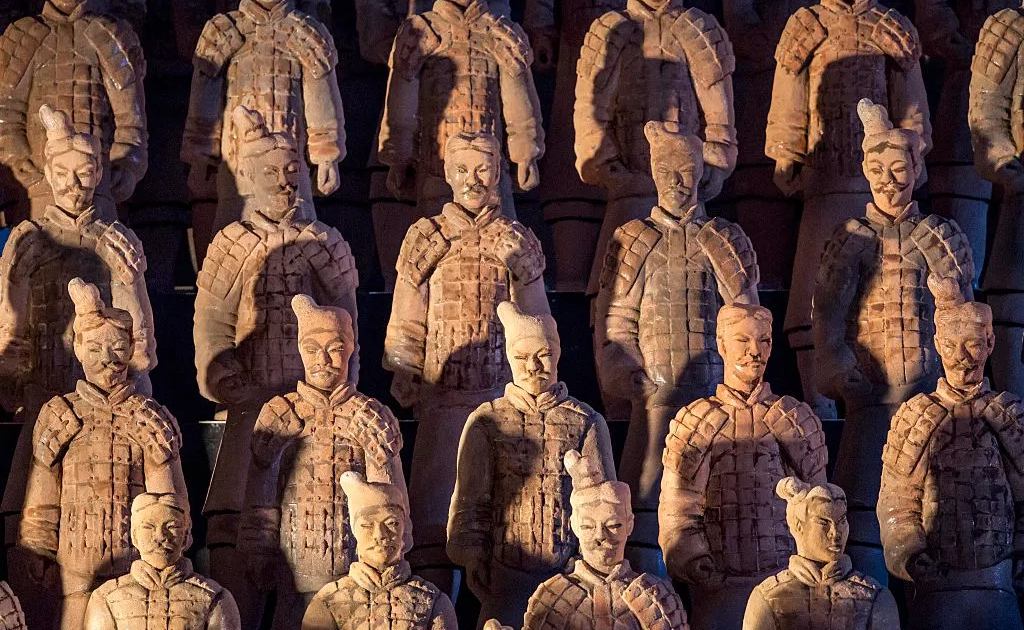 博物館のパーティで酔っ払いが兵馬俑の親指を窃盗。中国は厳罰を