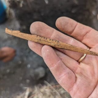 カナダの高級住宅地で1000年前の先住民の遺跡を発見。魚を捕獲する非常