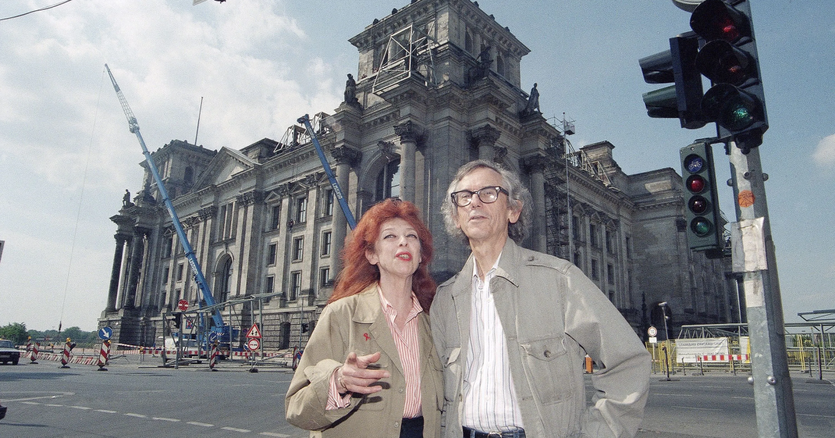 島を包むために必要な布の大きさは？ クリストとジャンヌ=クロードの