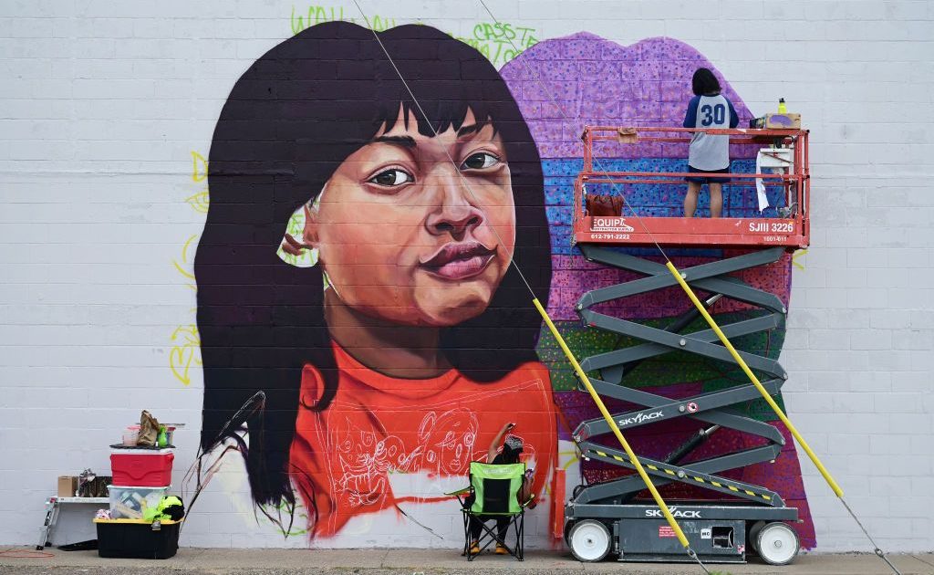 ストリートアート 都市風景 手描き A4 Getty_Images_1553742034_919517