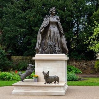 皇妃エリザベートの像　ジャンク yJ4Iai3sYjpa3D0ITHF6zRARjRAvYb