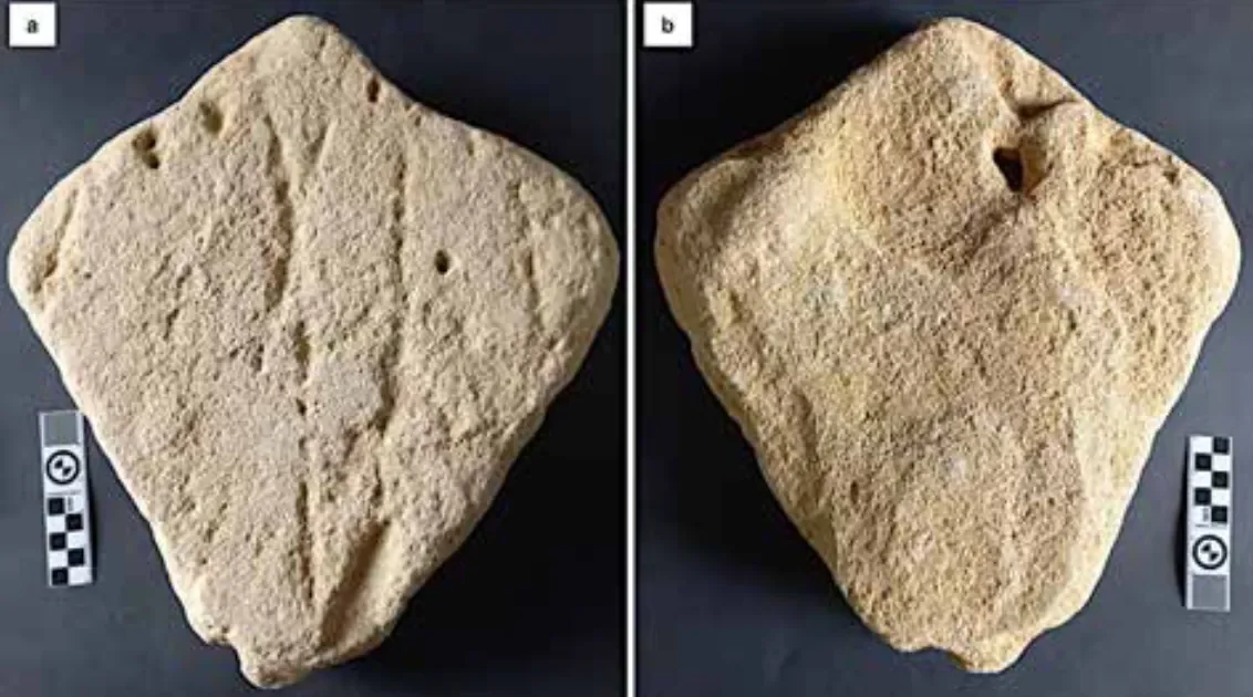 ancient_singray_sculpture_593e