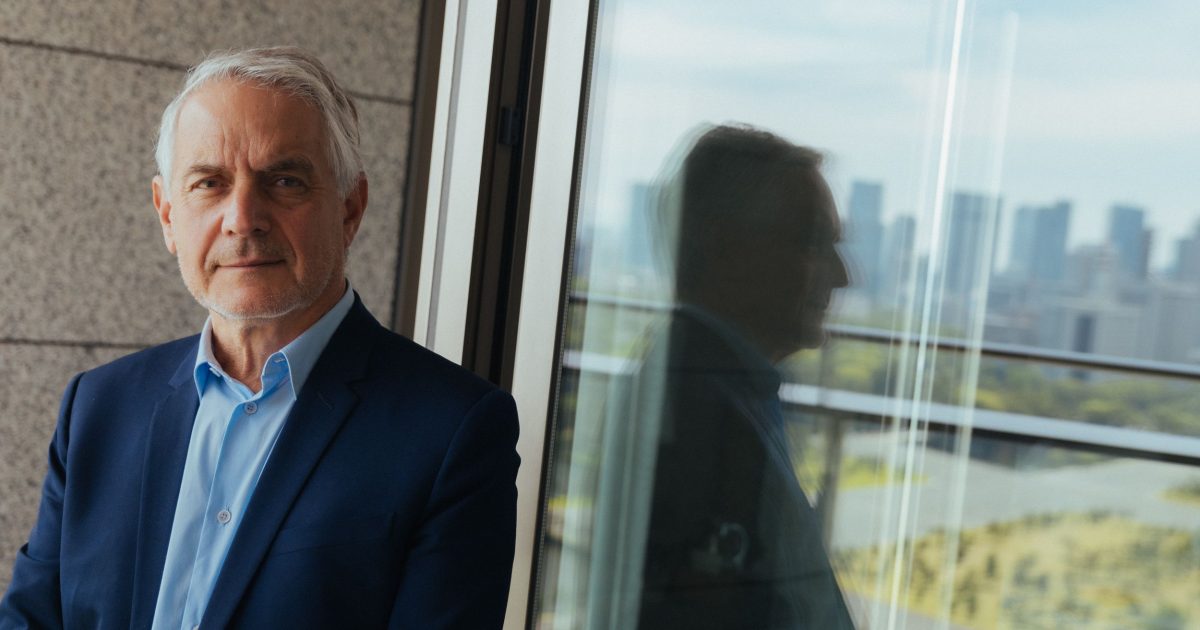 マニュアルを持った途端に進化は止まる」──カルティエ現代美術財団の