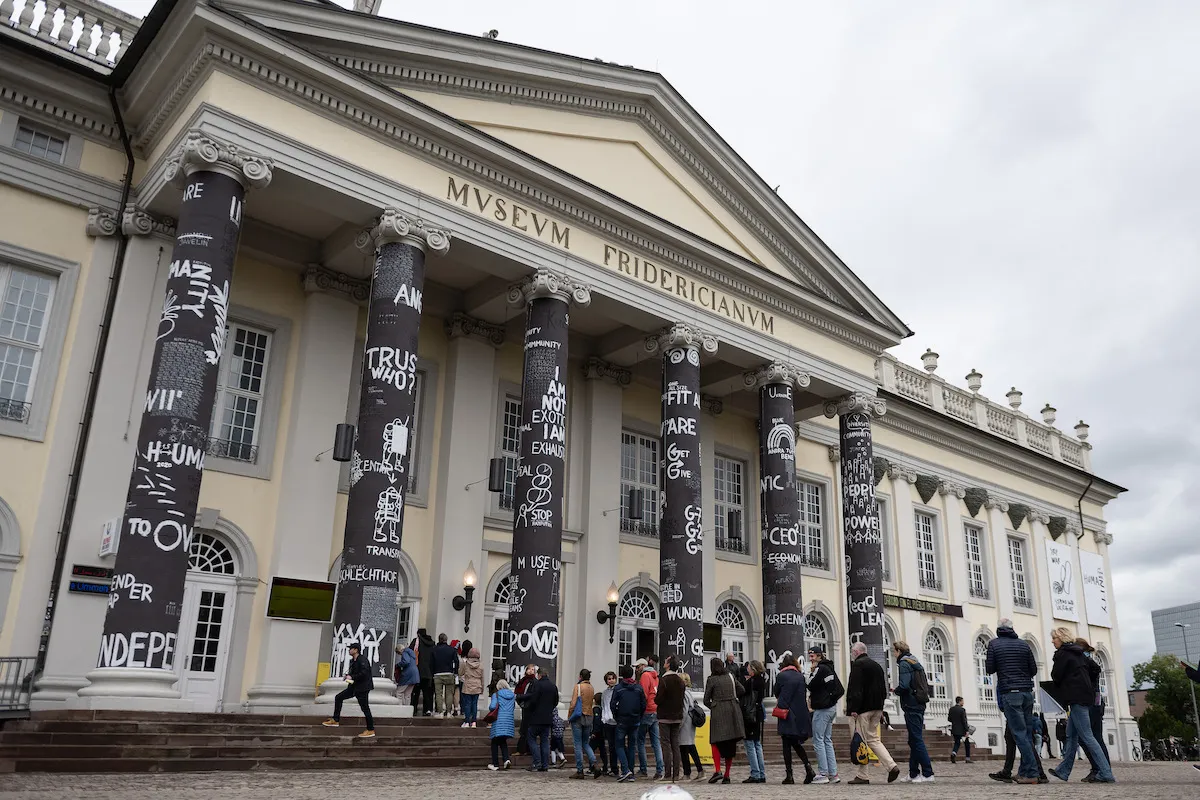 ドクメンタ15の風景。Photo: Swen Pförtner/dpa/picture alliance via Getty Images