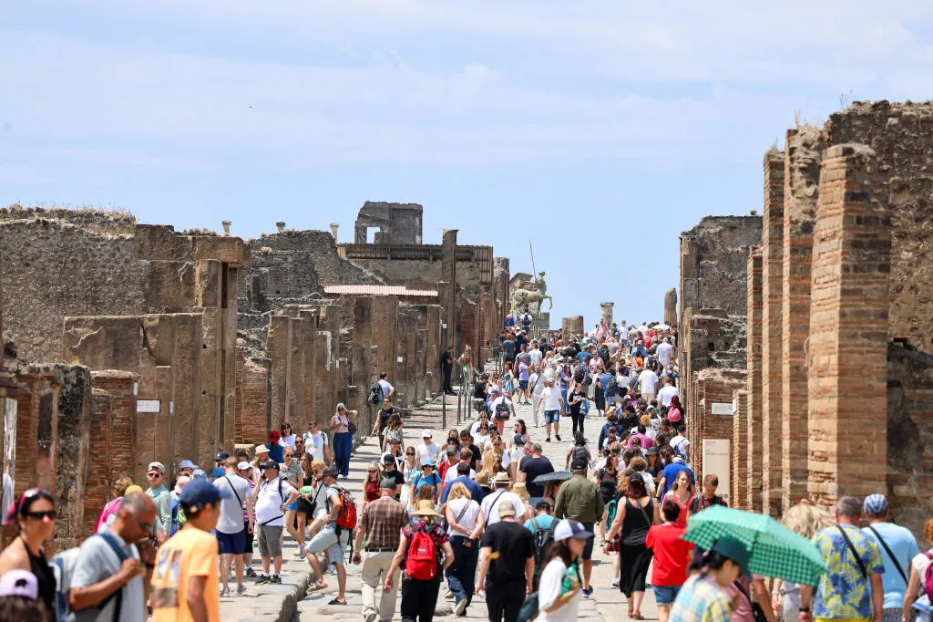 古代都市ポンペイはどのように消え、いつ発見されたのか。「時が止まった」遺跡の謎を解く