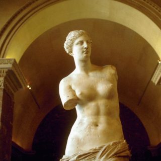 古代ギリシャ・ローマ彫刻には香水が塗られていた！ 豊かな多感覚体験