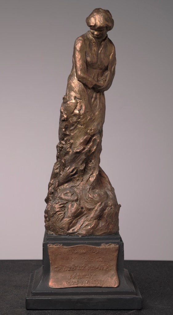 メタ・ヴォー・ウォリック・フラー《In Memory of Mary Turner as a Silent Protest Against Mob Violence》（1919）　Photo: Collection of the Museum of African American History, Boston and Nantucket