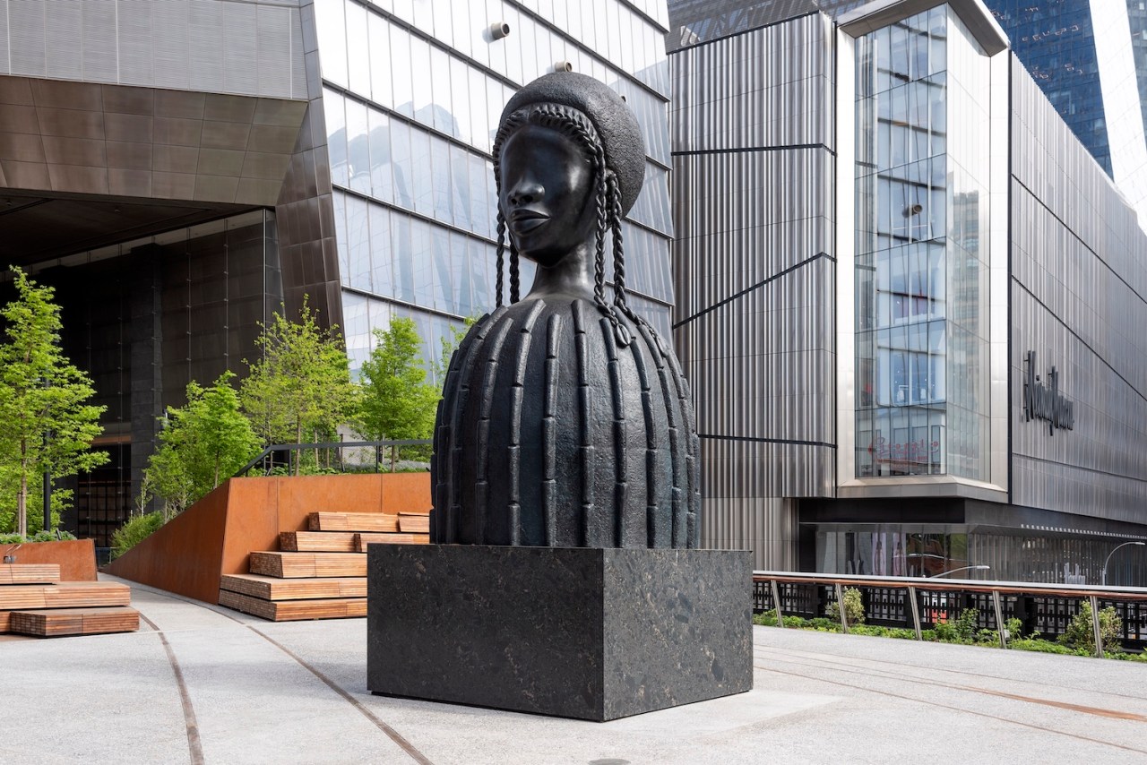 シモーヌ・リー《Brick House》（2019）　Photo: Artwork copyright © Simone Leigh, courtesy Matthew Marks Gallery. Photo by Timothy Schenck