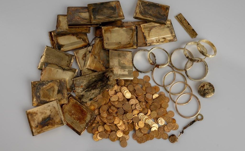 coins-czech-1024x683-1-