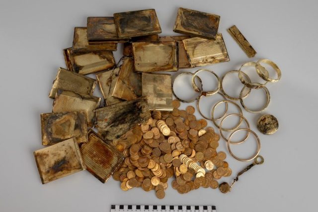 coins-czech-1024x683-1-640x427.jpg