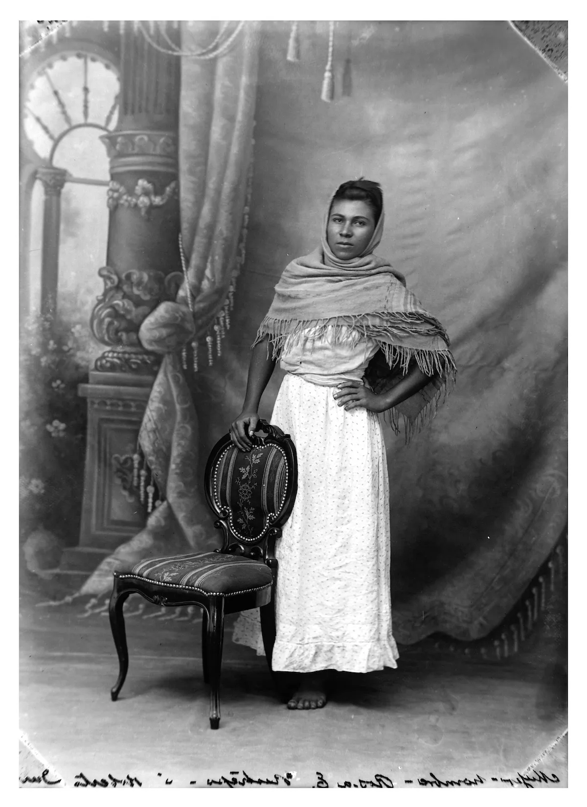 ベンハミン・デ・ラ・カジェ《Mujer(女性)》(1912) Biblioteca Pública Piloto de Medellín / Archivo Fotográfico