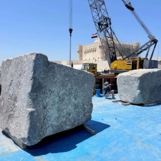 世界の七不思議「アレクサンドリアの大灯台」海底から巨大石材──歴史