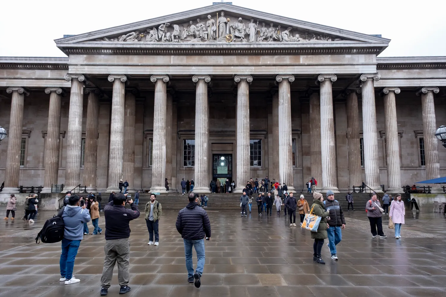 ロンドンの大英博物館の正面入口。Photo: Mike Kemp/In Pictures via Getty Images