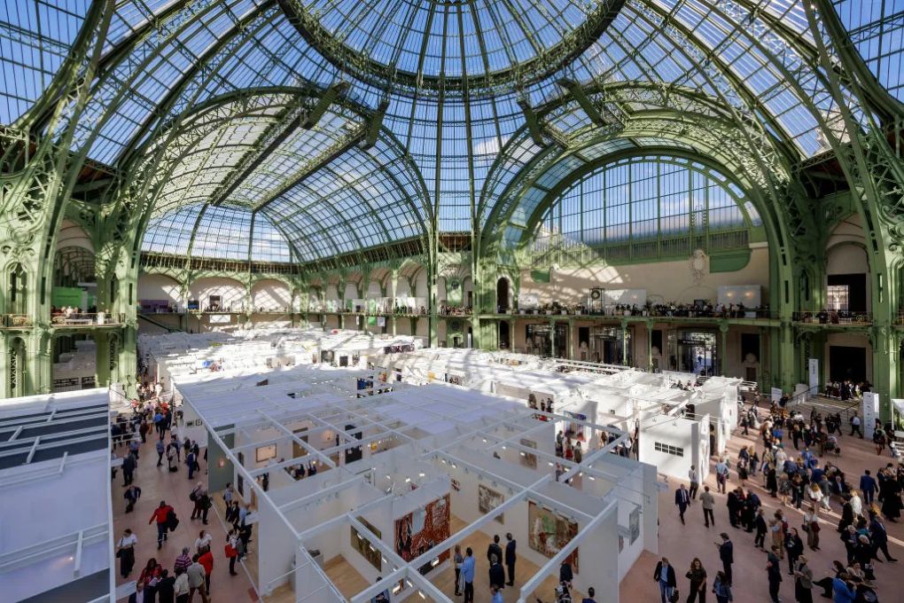 仏アートギャラリーの経営悪化が深刻。最新調査が若いコレクター不在による「長期的な衰退」を示唆