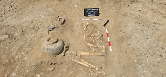 Skeletal-remains-of-the-burial