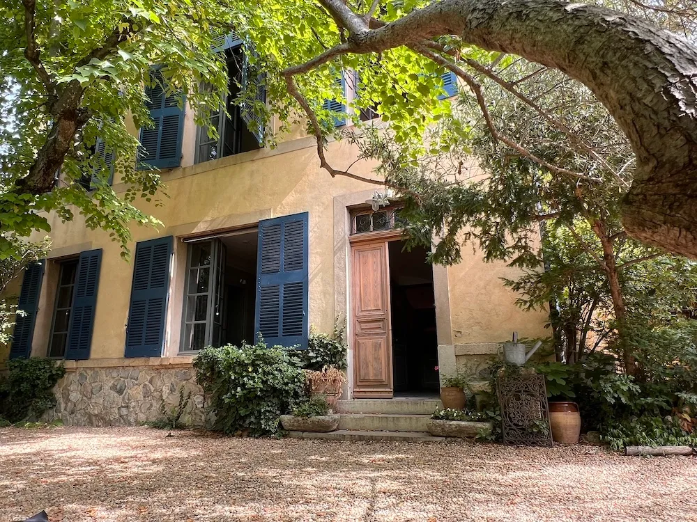 セザンヌの晩年の仕事場であるローヴのアトリエ。Photo : Aix-en-Provence Tourist Office.