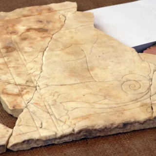 ローマ時代の「エジプト神」図像、トルコの浴場遺跡から初出土。精緻な