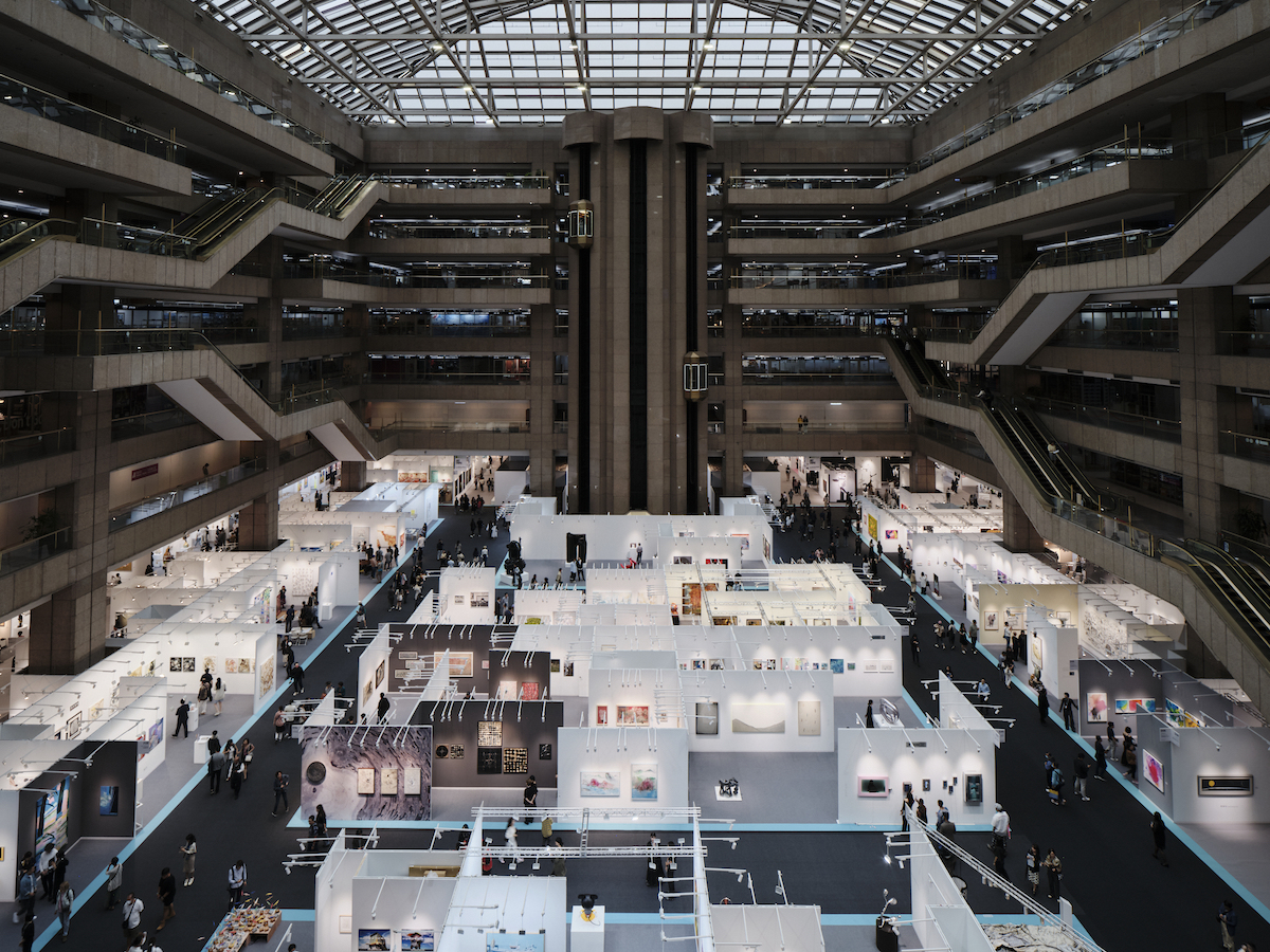 Lead Image-Overhead View of the ART TAIPEI 2024 Exhibition Hall © Taiwan Art Gallery Association