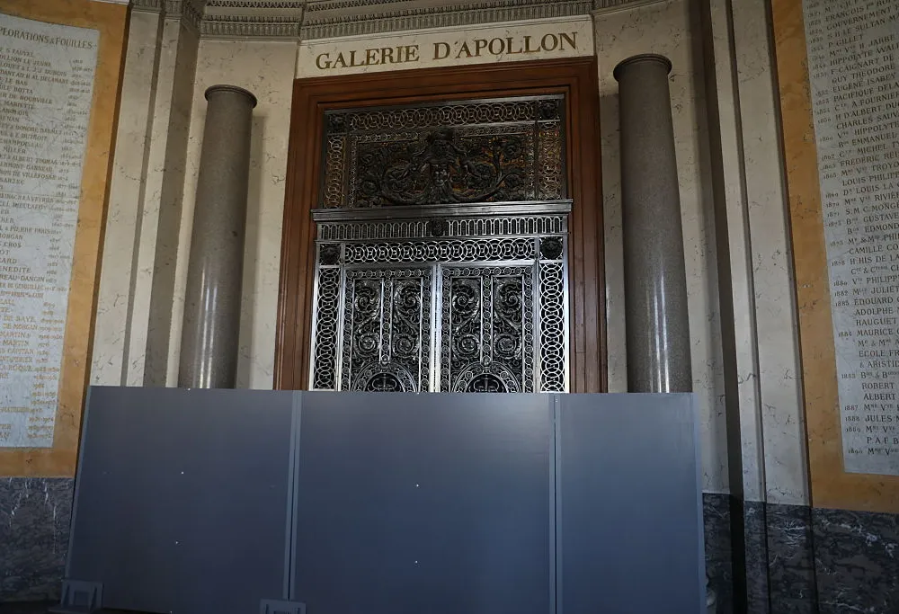 ルーブル美術館のガレリー・アポロン。Photo: Stringer/Anadolu via Getty Images