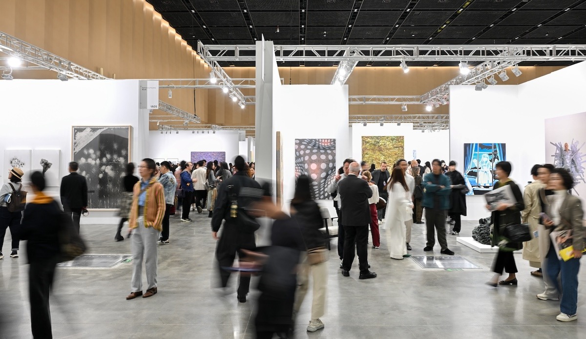 ウェストバンド・アート&デザイン・フェアの初日の様子。Photo: JEREMY