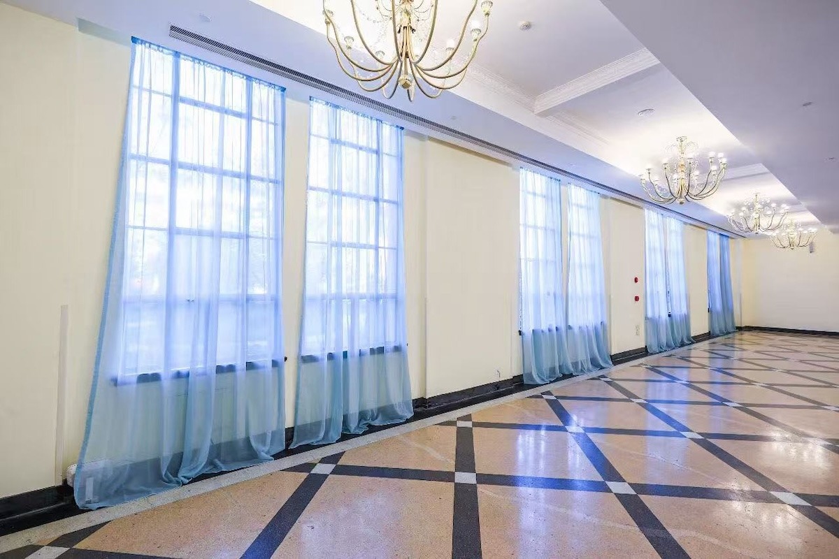 ART021で展示されたフェリックス・ゴンザレス=トレスの《Untitled (Loverboy)》(1989) Photo: Courtesy Art021