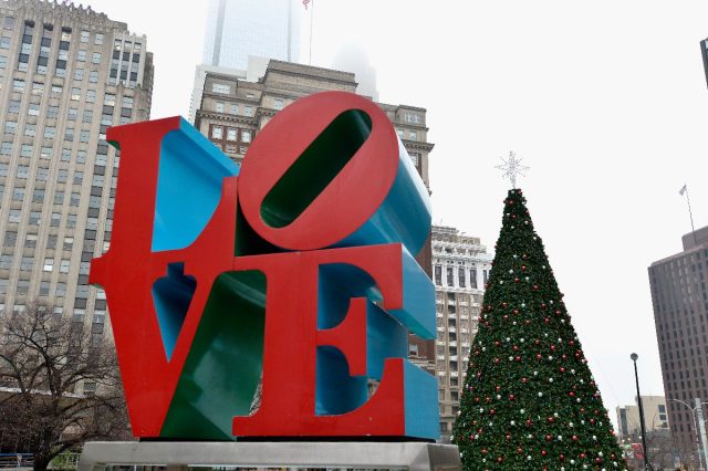 名作誕生の背景にはクリスマスがあった──4人のアーティストの運命を