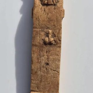 勃起した男根彫像は「豊穣」「保護」の象徴だった？ 紀元前5世紀の尖筆