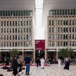 アート・バーゼル・カタール2026の会場入り口。Photo: Courtesy Art Basel