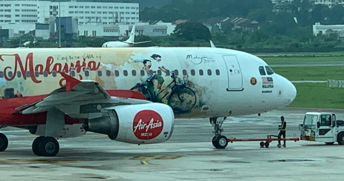 マレーシアのバンクシー」が航空会社を提訴。作品を機体などに繰り返し