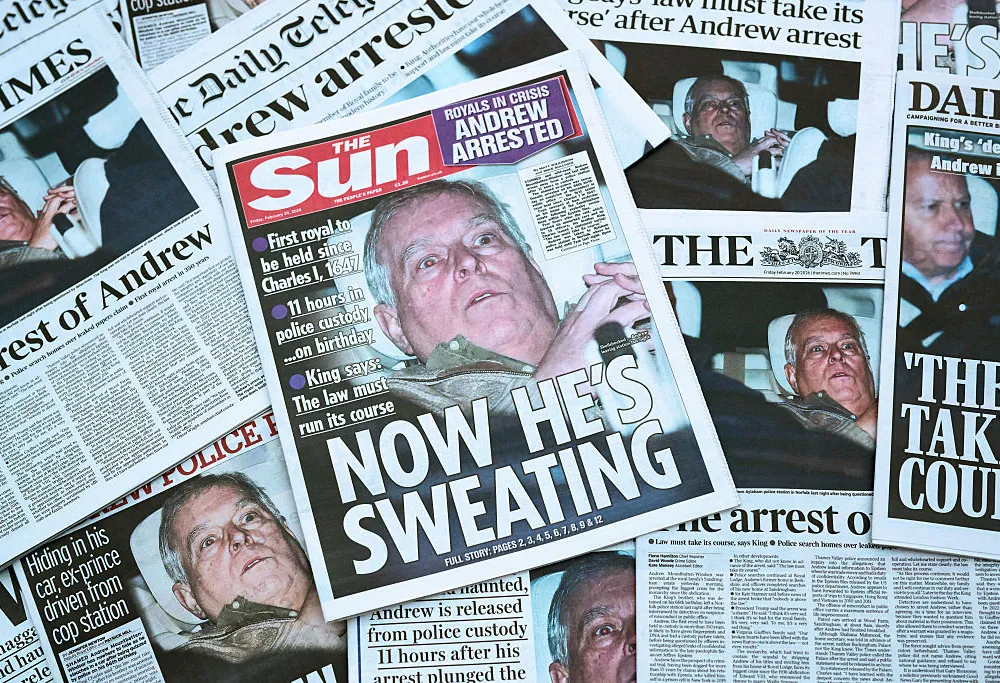 アンドリュー・マウントバッテン＝ウィンザー元王子が勾留から解放された際の写真。Photo: Gareth Cattermole/Getty Images