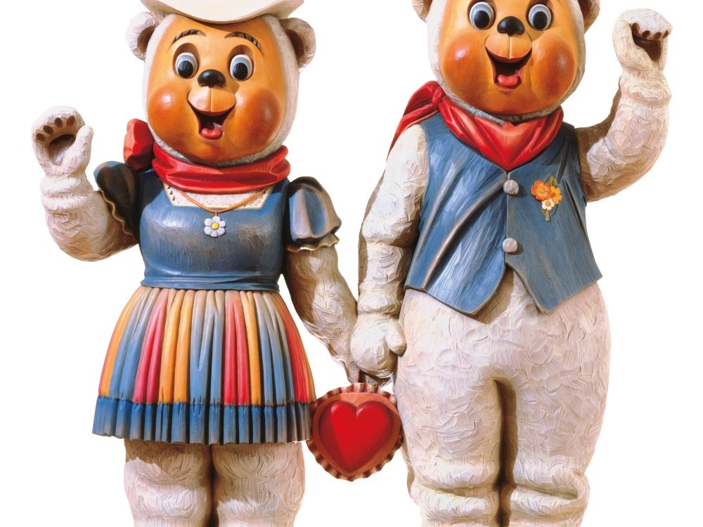 2月26日、クリスティーズ・ニューヨークのオークションに出品されたジェフ・クーンズの《Winter Bears》（1988）。Photo: Courtesy Christie's