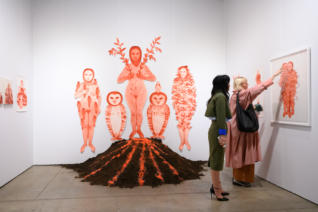 エキスポ・シカゴ2025の展示風景。Photo: Lucy Hewett/CKA, Courtesy of EXPO CHICAGO