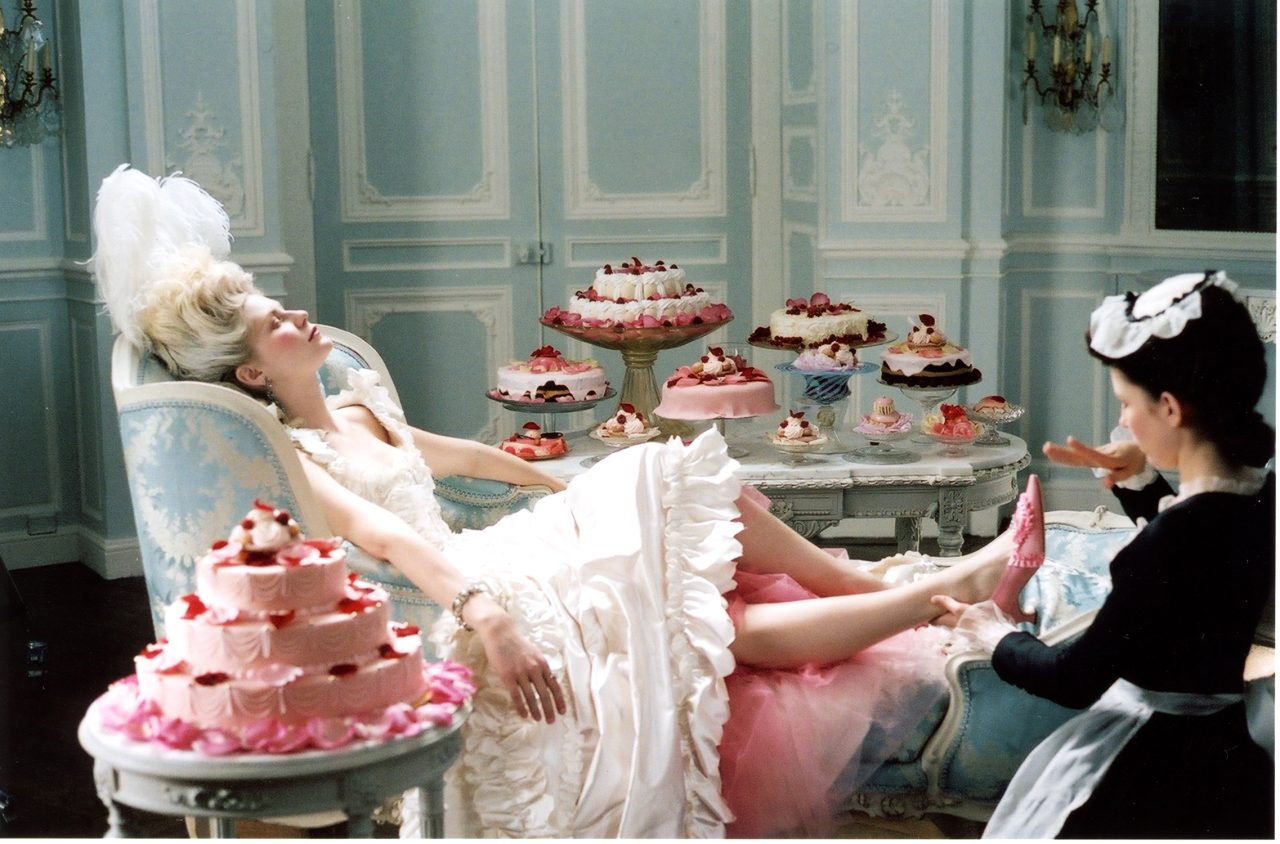 映画『マリー・アントワネット』（ソフィア・コッポラ監督、2006年）より Photo: Courtesy of I WANT CANDY LLC. and Zoetrope Corp