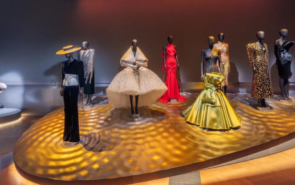 Schiaparelli_-Fashion-Becomes-