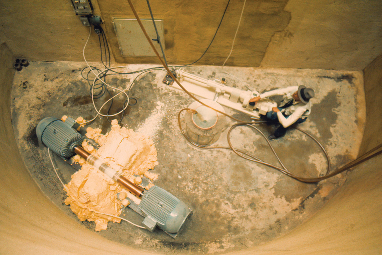 Photo: Abisag Tüllmann/Courtesy bpk Bildagentur and Art Resource, New York; ©Joseph Beuys/Artists Rights Society (ARS), New York, and VG Bild-Kunst, Bonn