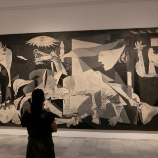 ピカソ《ゲルニカ》が30年ぶりに移動か。バスク州がゲルニカ爆撃90年の