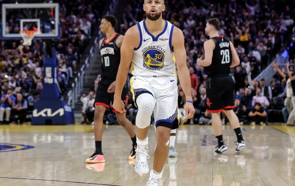 NBAステフィン・カリーのスニーカー70足超がオークションへ──収益は NBAステフィン・カリーのスニーカー70足超がオークションへ──収益は