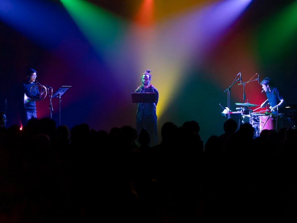 シメオン・バークレーのパフォーマンス作品《The Ruin》Photo: ©Anne Tetzlaff/Courtesy the artist and Workplace