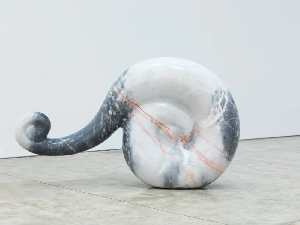 アルマ・アレン《Not Yet Titled》（2019） Photo: Courtesy of the artist and Perrotin