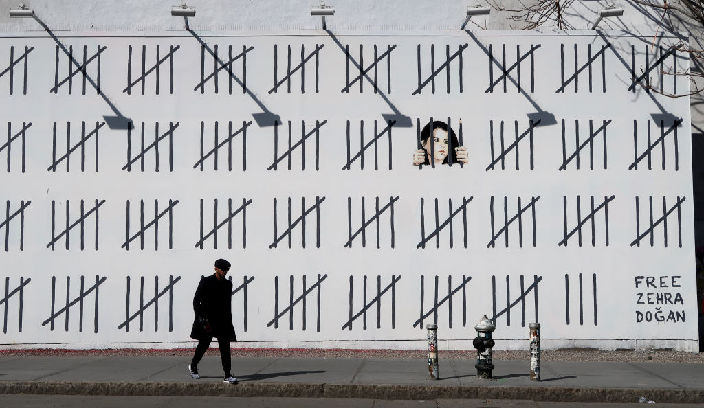 バンクシーが2018年にニューヨークで発表した壁画。Photo: Gary Hershorn/Getty Images