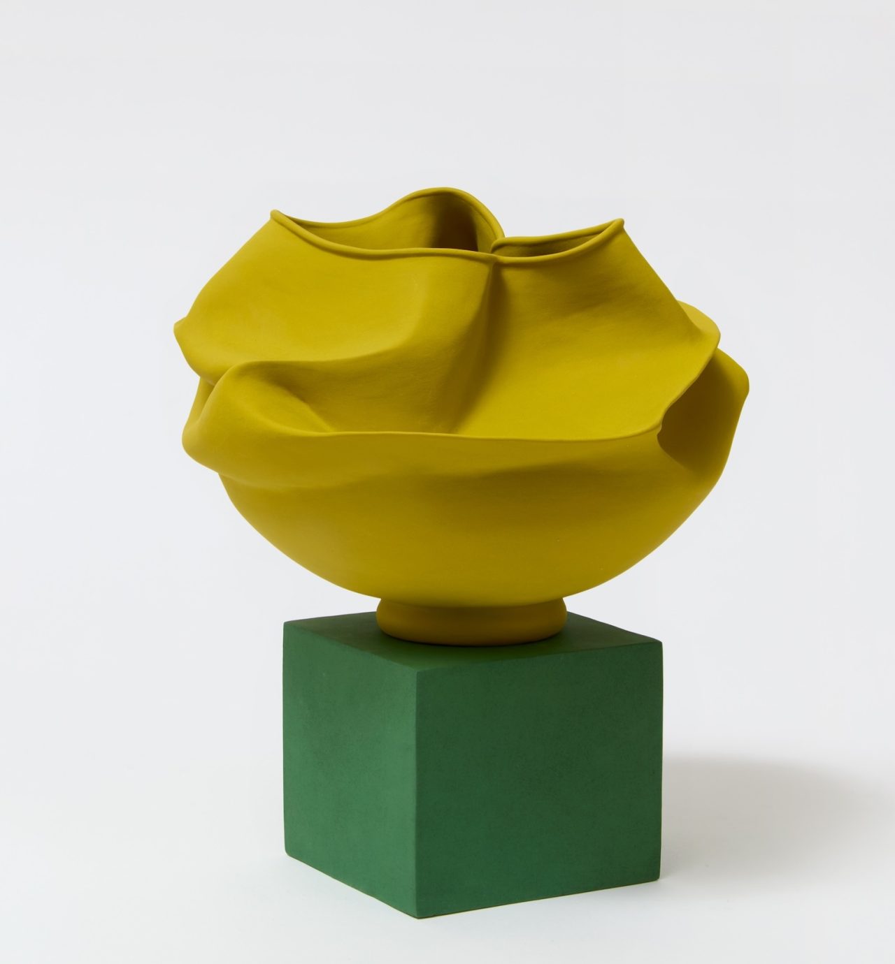 キャシー・バターリー《Hinoki》（2025）。Photo: Courtesy of the artist and James Cohan, New York. Photo by Alan Wiener