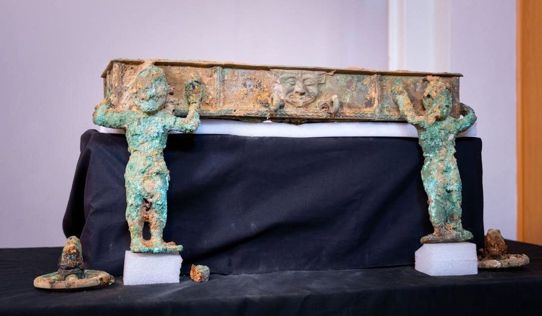 スペイン戦で出た奇跡の1ミリ スペインで2500年前の「神話に彩られた儀礼用台車」が出土。幻の文明