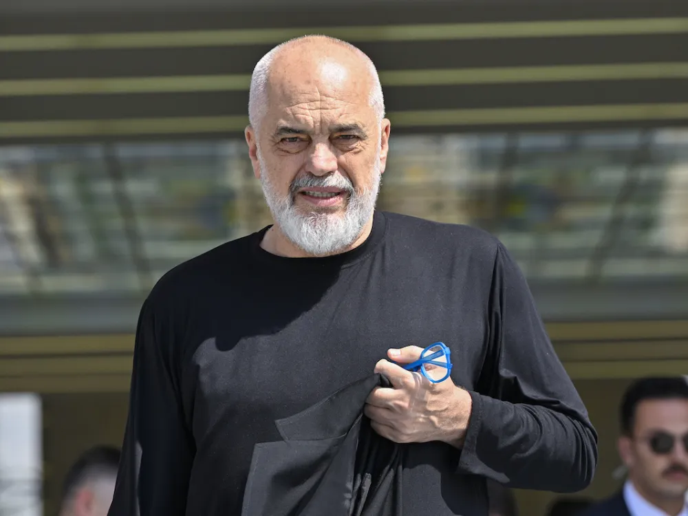 エディ・ラマ首相。Photo: Ismail Kaplan/Anadolu via Getty Images