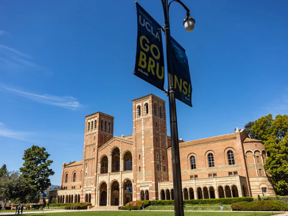 カリフォルニア大学ロサンゼルス校の外観。Photo: Jay L Clendenin/Getty Images