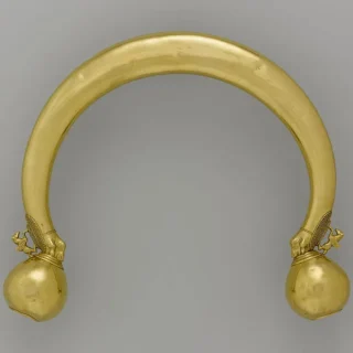 7月24日に盗み出された金のトルク。Photo: Courtesy Musée du Pays Châtillonnais – Trésor de Vix