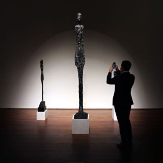 アルベルト・ジャコメッティの高額落札作品トップ10──彫刻史上最高額