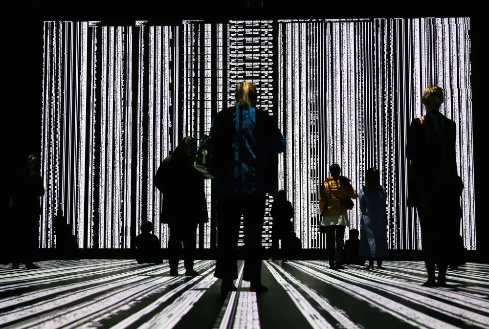 オーストラリアの文化施設Carriageworksで開催された池田亮司の「Micro | Macro」展の様子。Photo: Don Arnold/WireImage via Getty Images
